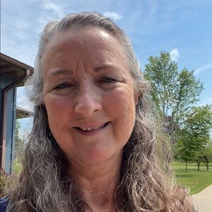 Meet your Posher, Deb